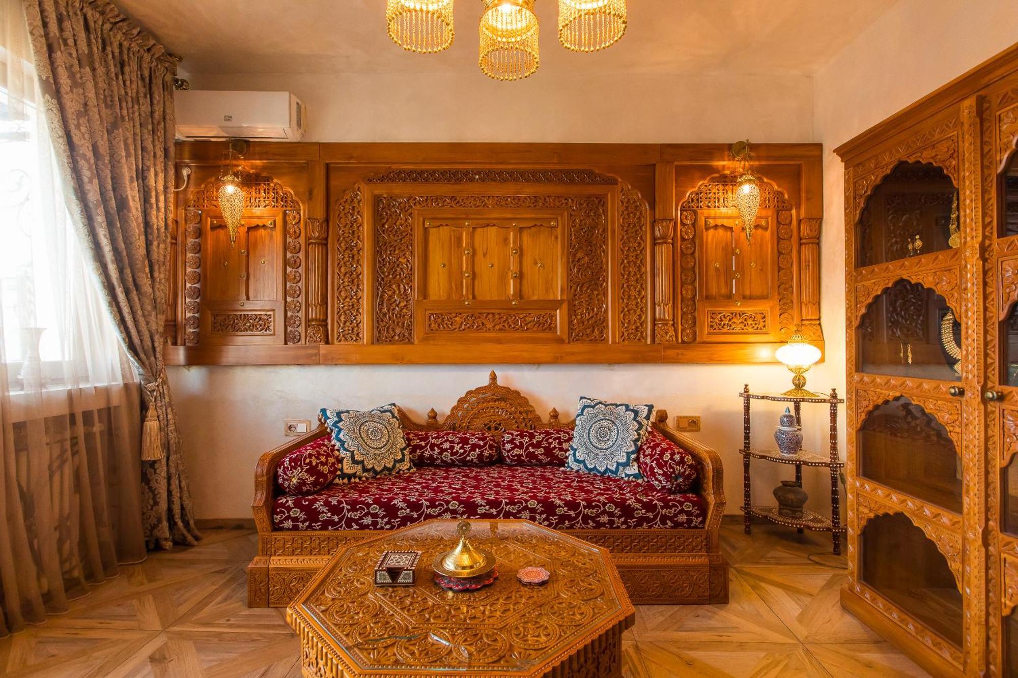 Hidden Gem Antique Apt With Stunning City Views Bukarest Exteriör bild
